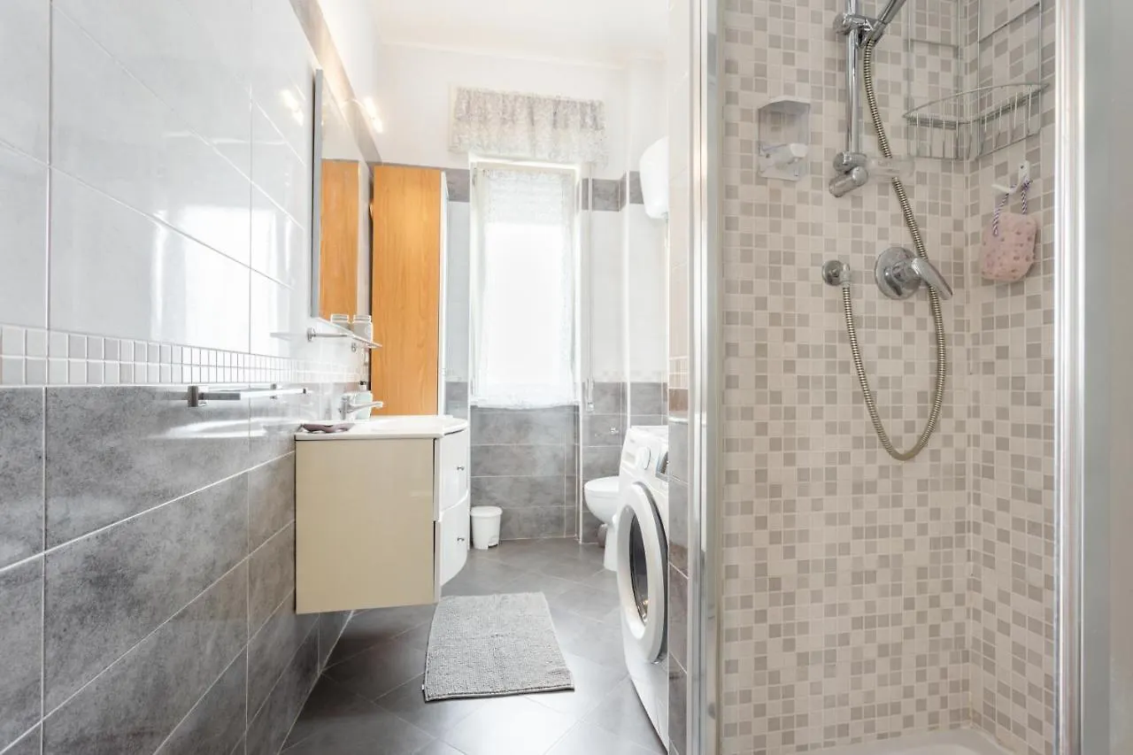 Panoramic Flat Between Materdei And Fontanelle Naples Apartment